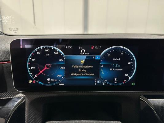 Mercedes-Benz A200 Business Solution AMG 163pk 2019 (Origineel-NL) A-Klasse, XH-436-L