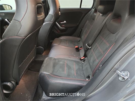 Mercedes-Benz A200 Business Solution AMG 163pk 2018 A-klasse, XT-864-L
