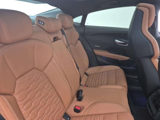 Audi e-tron GT GT 93 kWh 476pk 2023 (Origineel-NL), X-159-JX