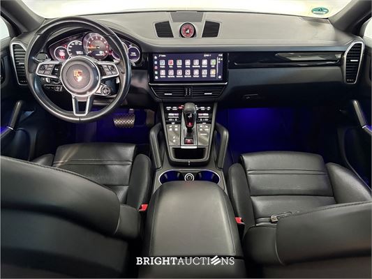 Porsche Cayenne E-Hybrid Platinum Edition 3.0 476pk 2022 (Origineel-NL), P-588-ZV