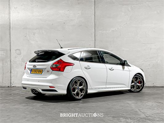 Ford Focus 2.0 EcoBoost ST-2 250pk 2013, G-282-BN