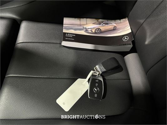 Mercedes-Benz A200 Limousine Business Solution Luxury 163pk 2020 (Origineel-NL) A-klasse, J-882-SR