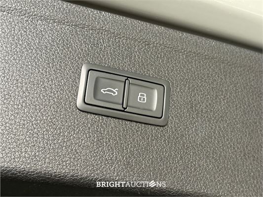 Audi Q5 50 TFSI e S edition 408pk 2022 (Origineel-NL), R-409-BV