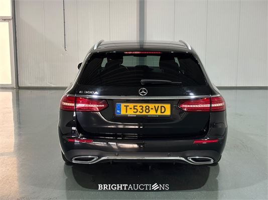 Mercedes-Benz e 300 e E-Klasse Estat AMG Line 333pk 2023 (Origineel-NL) E-klasse, T-538-VD