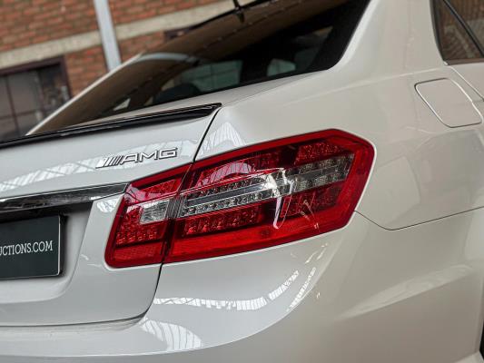 Mercedes-Benz E63 AMG 6.2 V8 -CARBON- 525pk 2010 (Origineel-NL) E-Klasse, 47-LKB-6
