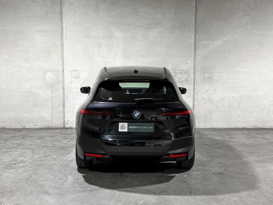 BMW iX xDrive40 Executive 77 kWh 326pk 2023 (Origineel-NL), T-756-HD