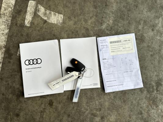 Audi E-tron 50 quattro Business edition 71 kWh 313pk 2020 (Origineel-NL+ 1e eigenaar), J-695-PX