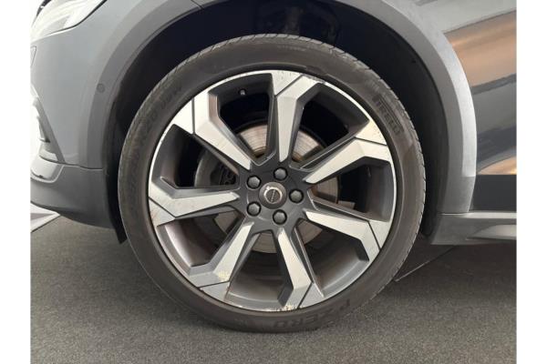 Volvo V60 Cross Country Pro 2.0 AWD 190pk 2020 (Origineel-NL), G-715-ZL
