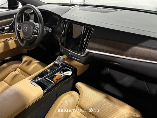 Volvo V90 T6 Plug-in Hybrid Ultimate Bright 2.0 AWD 398pk 2023 (Origineel-NL), X-873-GN