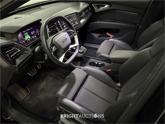 Audi Q4 40 S edition 77 kWh 2022 (Origineel-NL), R-864-KR