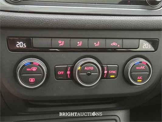 Volkswagen Tiguan Connected Series 1.4 TSI 125pk 2016, R-465-XL