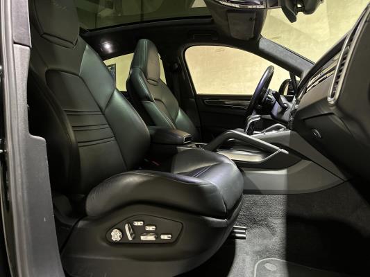 Porsche Cayenne Coupe Turbo 4.0 V8 549pk 2019, J-757-HF