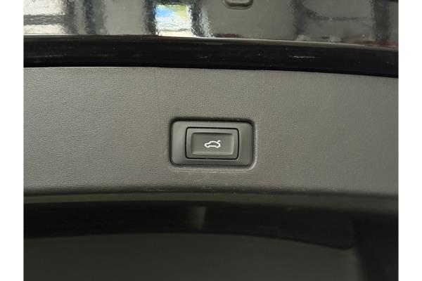 Audi Q4 Sportback 40 Launch edition S Competition 77 kWh 204pk 2022 (Origineel-NL), P-433-PR