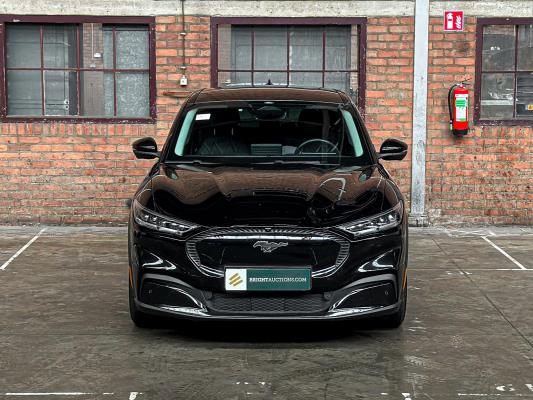 Ford Mustang Mach-E RWD 75 kWh 269pk 2021 (Origineel-NL + 1e eigenaar), N-361-JS