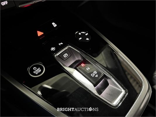 Audi Q4 e-tron 40 Launch edition Advanced 77 kWh 204pk 2021 (Origineel-NL), N-414-FZ