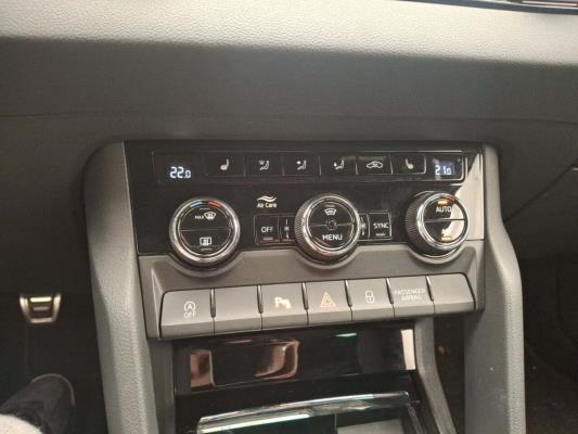 Skoda Karoq Sportline Business 1.5 TSI 150pk 2023 (Origineel-NL), T-830-SV