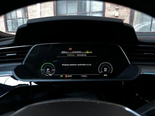 Audi e-tron 55 quattro Advanced edition 95 kWh 408pk 2021 (Origineel-NL+1e eigenaar), N-206-TT