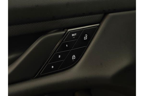Porsche Taycan 4S 93 kWh 489pk 2022, X-274-FS