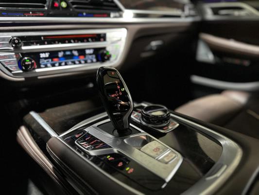 BMW 750Li xDrive High Executive 4.4 V8 7-serie 449pk 2017, XF-396-X