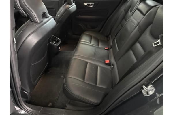 Volvo V60 Cross Country Pro 2.0 AWD 190pk 2020 (Origineel-NL), G-715-ZL