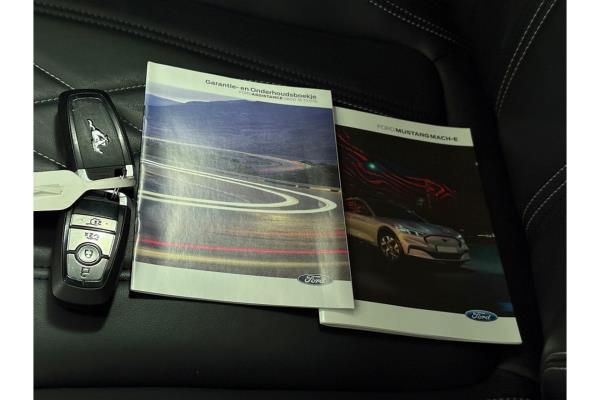 Ford Mustang RWD 75 kWh 2022 (Original-NL), P-598-LD