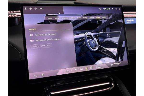 Lotus Eletre EDS 450 4WD 112 kWh 612pk 2023 (Origineel-NL), X-319-JJ