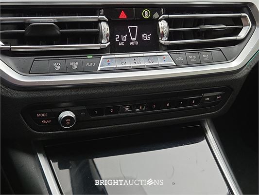 BMW 320i 3-serie Executive Edition 184pk 2019 (Origineel-NL) 3-Serie, XT-203-T