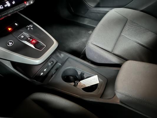 Audi Q4 e-tron 35 Launch edition 55 kWh 170pk 2021 (Origineel-NL+1e eigenaar), N-924-PK