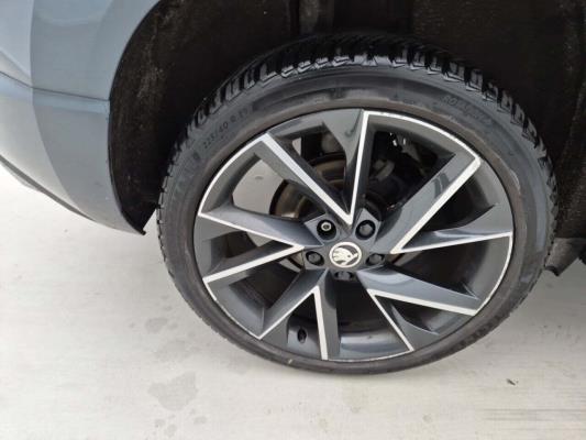 Škoda Karoq Sportline Business 1.5 TSI DSG 150pk 2022, S-582-JL