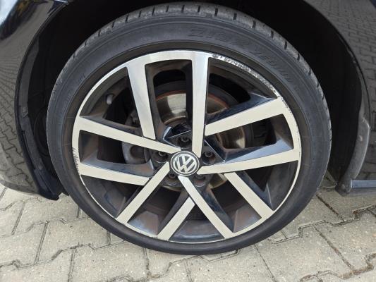 Volkswagen Golf Highline Business R 1.4 TSI 150pk 2017, XD-235-D