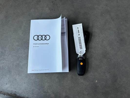 Audi e-tron 55 quattro Advanced edition 95 kWh 408pk 2021 (Origineel-NL+1e eigenaar), N-206-TT
