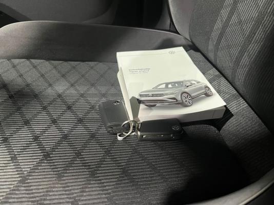 Volkswagen Tiguan eHybrid R-Line Business 1.4 TSI 265pk 2022 (Origineel-NL), R-564-PV