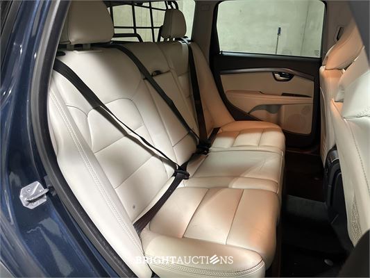 Volvo XC70 2.0 D4 FWD Momentum 181pk 2014 (Origineel-NL) Automaat, 2-XLB-00