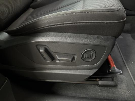 Audi e-tron 50 quattro Business edition 71 kWh 313pk 2020 (Origineel-NL + 1e eigenaar), K-578-JS