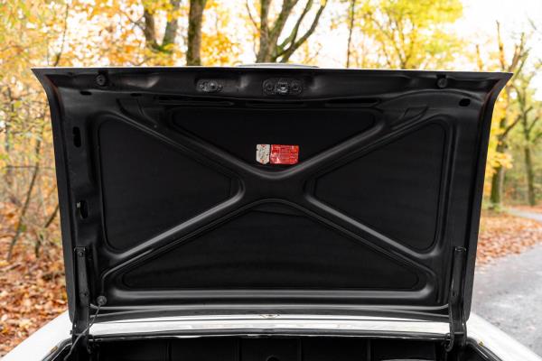 Mercedes-Benz 280 SL Pagode – Handgeschakeld – EU-uitvoering – 2.8 liter zes-in-lijn. 