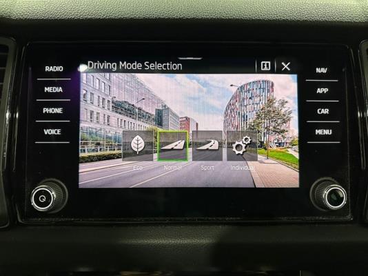 Škoda Kodiaq Automaat Sportline Business Pano 1.5 TSI 150pk 2021, L-825-BK