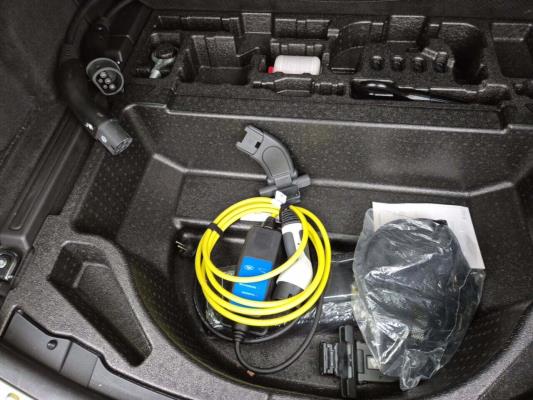 Land Rover Discovery Sport P300e Dynamic Se AWD 309pk 2023, 2EEB519