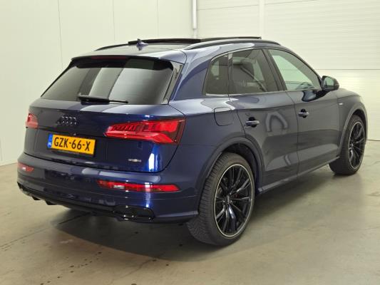 Audi Q5 55 TFSI e Competition Quattro 394pk 2020, GZK-66-X