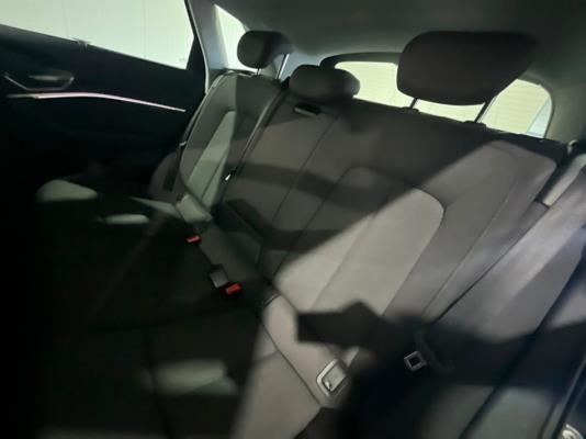 Audi e-tron 55 Business edition Quattro 95 kWh 408pk 2021 (Origineel-NL), L-079-HT