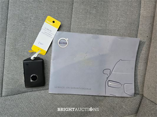 Volvo XC40 T3 Momentum Pro 1.5 163pk 2020 (Origineel-NL), H-598-NS