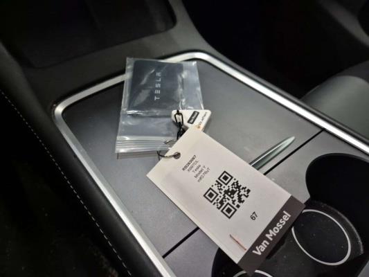 Tesla Model Y RWD 58 kWh 238pk 2023 (Origineel-NL), X-697-DL