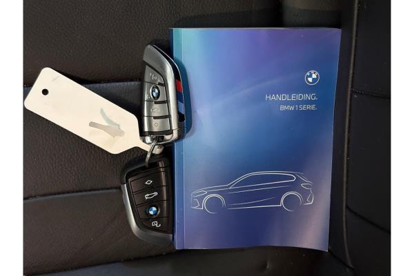 BMW 118i High Executive M Sport 136pk 2022 (Origineel-NL) 1-Serie, R-142-HD