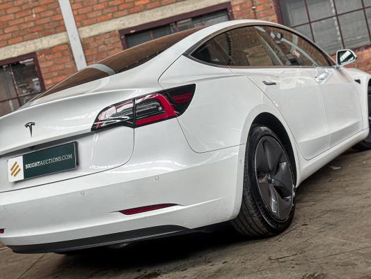 Tesla Model 3 Standard RWD Plus 60 kWh 238pk 2020 (Origineel-NL + 1e eigenaar, K-953-BT
