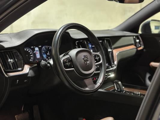 Volvo V60 Cross country Soft Hybride 2.0 B5 AWD pro 261pk 2020 (Origineel-NL), J-188-VT