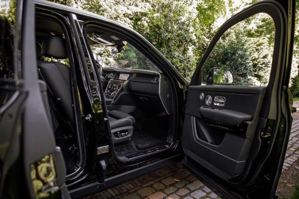 Rolls-Royce Cullinan 6.75 V12 (NOVITEC-WIDEBODY) 570pk 2021