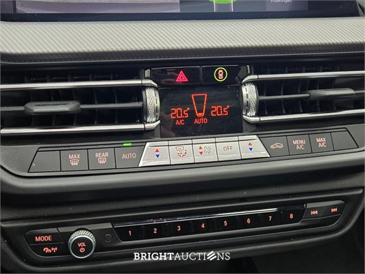 BMW 118i 1-serie High Executive 136pk 2022 1-Serie, Z-968-PB