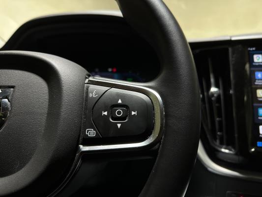 Volvo XC60 2.0 T6 Plug-in hybrid AWD Core Bright 253pk 2027 (Origineel-NL+1e eigenaar), S-190-RP