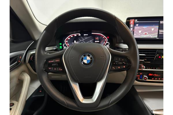 BMW 530e Business Edition Plus 292pk 2023 (Origineel-NL) 5-Serie, T-498-JN