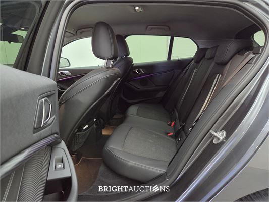 BMW 118i 1-serie Executive Edition 140pk 2019 (Origineel-NL) 1-Serie, G-743-RR