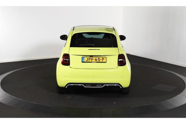 Fiat 500 Abarth Turismo 42 kWh 155pk 2025 (Origineel-NL), JPF-65-P